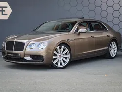 Bruin, metallic lak Gebruikt 2018 Bentley Flying Spur Sedan | € 109.900