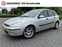 Grijs Gebruikt 2004 Ford Focus Collection Hatchback | € 1.995 (Eerlijke prijs)
