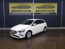 Wit Gebruikt 2022 Mercedes 200 MPV | € 7.400