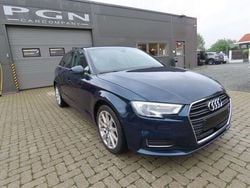 Blauw Gebruikt 2017 Audi A3 Design Sedan | € 12.900 (Goede deal)