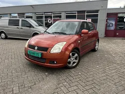 Oranje Gebruikt 2006 Suzuki Swift Hatchback | € 2.998 (Eerlijke prijs)