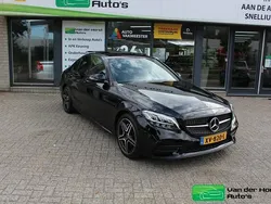 Zwart, metallic lak Gebruikt 2019 Mercedes C180 AMG Sedan | € 25.950 (Eerlijke prijs)