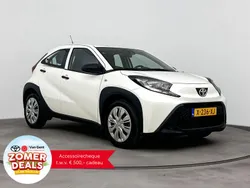 Wit Gebruikt 2024 Toyota Aygo Hatchback | € 16.999 (Eerlijke prijs)