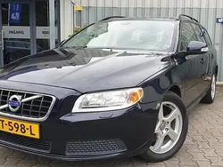 Blauw Gebruikt 2011 Volvo V70 Momentum Stationwagen | € 10.950 (Eerlijke prijs)