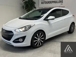 Wit Gebruikt 2016 Hyundai i30 Blackline Hatchback | € 9.750 (Eerlijke prijs)