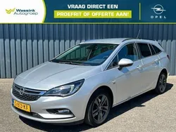 Grijs, metallic lak Gebruikt 2019 Opel Astra Edition+ Stationwagen | € 18.440 (Iets duurder)