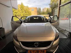 Gebruikt 2014 Volvo V40 Momentum Stationwagen | € 15.000 (Iets duurder)