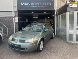 Groen Gebruikt 2003 Renault Mégane II Luxe Hatchback | € 999 (Goede deal)