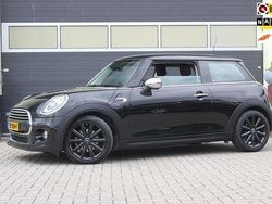 Zwart Gebruikt 2018 Mini Cooper Hatchback | € 15.700 (Goede deal)