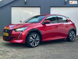 Rood, metallic lak Gebruikt 2020 Peugeot e-208 Allure Hatchback | € 14.215 (Goede deal)
