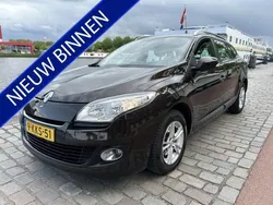 Bruin Gebruikt 2012 Renault Mégane GrandTour Dynamique Stationwagen | € 3.750 (Eerlijke prijs)