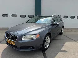 Grijs, metallic lak Gebruikt 2008 Volvo V70 Summum Stationwagen | € 5.925 (Eerlijke prijs)