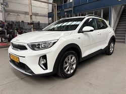 Wit Gebruikt 2022 Kia Stonic SUV | € 19.350 (Eerlijke prijs)