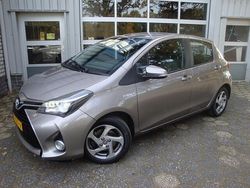 Bruin Gebruikt 2015 Toyota Yaris Hatchback | € 10.900 (Eerlijke prijs)