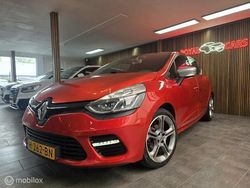 Rood Gebruikt 2014 Renault Clio IV Dynamique Hatchback | € 7.690 (Eerlijke prijs)