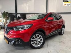 Rood Gebruikt 2015 Renault Kadjar Intens SUV | € 9.450 (Goede deal)