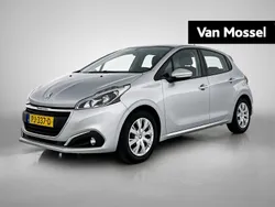 Grijs Gebruikt 2017 Peugeot 208 Hatchback | € 9.440 (Eerlijke prijs)