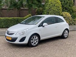 Wit Gebruikt 2012 Opel Corsa Edition Hatchback | € 2.350 (Goede deal)