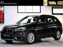 Zwart, metallic lak Gebruikt 2018 BMW X1 Executive SUV | € 23.950 (Eerlijke prijs)