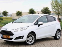 Wit Gebruikt 2013 Ford Fiesta Titanium Hatchback | € 6.950 (Eerlijke prijs)