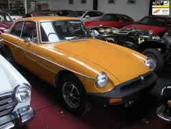 Geel Gebruikt 1975 MG B GT Coupé | € 7.950