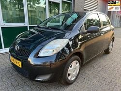 Zwart Gebruikt 2010 Toyota Yaris Hatchback | € 2.250 (Goede deal)