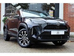 Zwart Gebruikt 2024 Toyota Yaris Cross Edition SUV | € 28.950 (Eerlijke prijs)