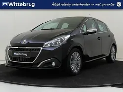 Zwart Gebruikt 2019 Peugeot 208 Allure Hatchback | € 11.950 (Eerlijke prijs)