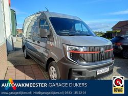 Grijs Gebruikt 2024 Renault Master Van | € 34.950 (Eerlijke prijs)