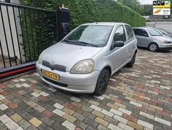 Grijs Gebruikt 2000 Toyota Yaris Luna Hatchback | € 1.650 (Goede deal)