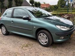 Groen Gebruikt 2000 Peugeot 206 Hatchback | € 1.050 (Eerlijke prijs)