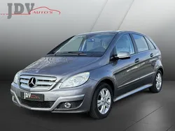 Grijs, metallic lak Gebruikt 2011 Mercedes B180 MPV | € 6.499 (Eerlijke prijs)