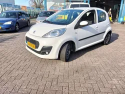 Wit Gebruikt 2013 Peugeot 107 Active Hatchback | € 4.500 (Iets duurder)
