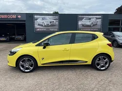 Geel Gebruikt 2012 Renault Clio IV Expression Hatchback | € 5.995 (Eerlijke prijs)