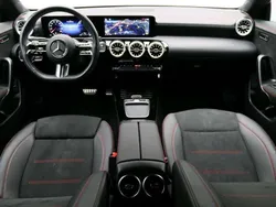 Grijs Gebruikt 2024 Mercedes CLA250e AMG line Sedan | € 38.895 (Goede deal)
