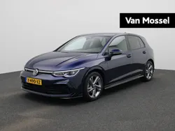 Blauw Gebruikt 2024 VW Golf VIII R-line Hatchback | € 33.900 (Goede deal)