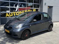Grijs Gebruikt 2010 Toyota Aygo Comfort Hatchback | € 3.250 (Eerlijke prijs)