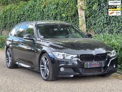 Zwart Gebruikt 2019 BMW 320 M Sport Stationwagen | € 24.999 (Eerlijke prijs)