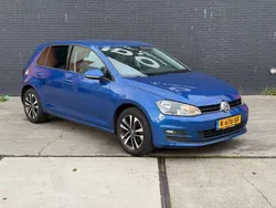 Blauw Gebruikt 2015 VW Golf VII Edition Hatchback | € 11.950 (Eerlijke prijs)