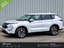 White solid Nieuw 2025 Mitsubishi Outlander P-HEV SUV | € 47.990 (Super prijs)