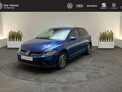 Reef blue Gebruikt 2023 VW Polo Life Hatchback | € 20.395 (Eerlijke prijs)