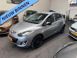 Grijs Gebruikt 2013 Mazda 2 Hatchback | € 6.450 (Eerlijke prijs)