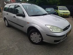 Grijs Gebruikt 2002 Ford Focus Stationwagen | € 699 (Eerlijke prijs)