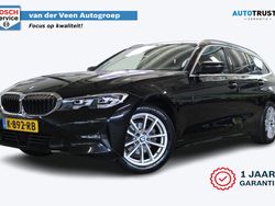 Zwart Gebruikt 2021 BMW 318 Executive Stationwagen | € 26.950 (Eerlijke prijs)