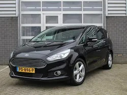 Zwart, metallic lak Gebruikt 2016 Ford S-MAX Titanium MPV | € 17.950