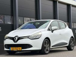 Wit Gebruikt 2013 Renault Clio IV Expression Hatchback | € 3.950