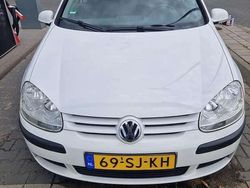 Wit Gebruikt 2006 VW Golf V Hatchback | € 2.499 (Eerlijke prijs)
