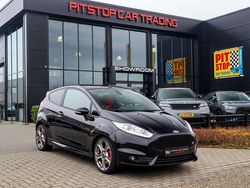 Zwart Gebruikt 2014 Ford Fiesta ST Hatchback | € 13.750 (Duur)