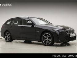 Zwart Gebruikt 2023 BMW 330 M Sport Stationwagen | € 42.895 (Iets duurder)