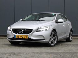 Grijs Gebruikt 2017 Volvo V40 Stationwagen | € 15.450 (Eerlijke prijs)